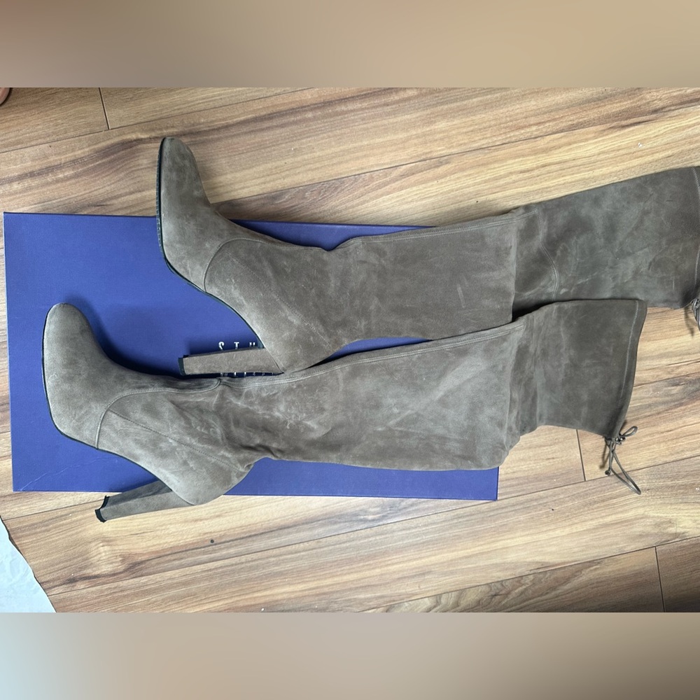 Stuart Weizmann high boots size 9.5 US